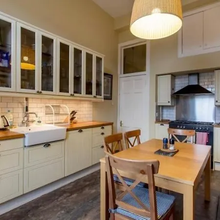 Luxury Georgian 2bedroom, Calton Hill 10 Mins Edinburgh