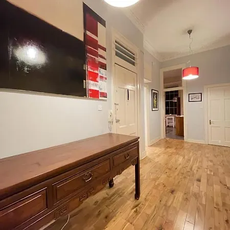 Luxury Georgian 2bedroom, Calton Hill 10 Mins *