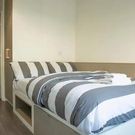 Гостевой дом En Suite Rooms & Studios, Edinburgh City Centre - Sk Эдинбург