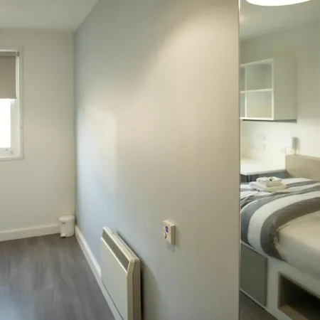 Гостевой дом En Suite Rooms & Studios, Edinburgh City Centre - Sk Эдинбург