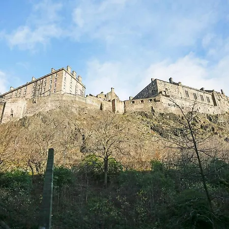 Altido Modern 1-br Apt With Views Of Castle Appartement Edinburgh