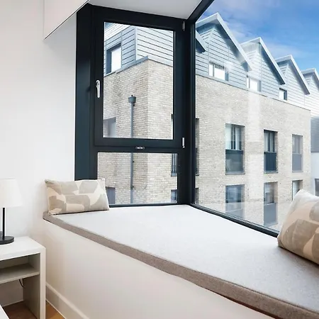 Altido Modern 1-br Apt With Views Of Castle Daire