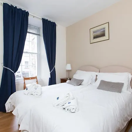 Apartment Blair St Scott Old Town Edinburgh