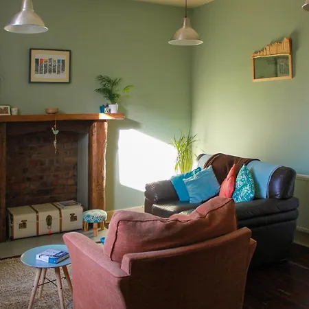 Stylish From In Vibrant Leith, 2 Bed, Free Parking Apartament *