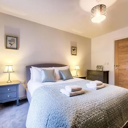 Guestready - Stylish 2 Bed With Easy Access To The Centre דירה אדינבורו