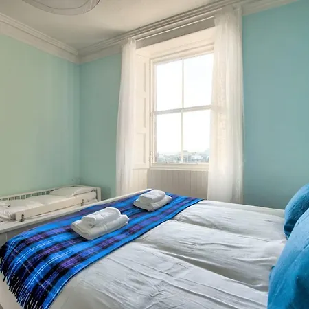 Apartment Guestready - 2br Next To The Castle - 4 Adults 1 Child Edinburgh