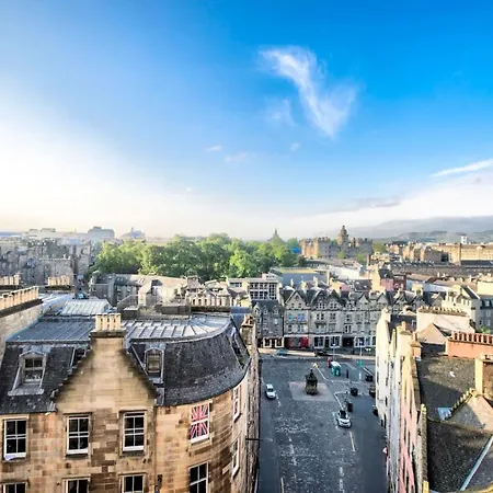 Guestready - 2br Next To The Castle - 4 Adults 1 Child Edinburgh