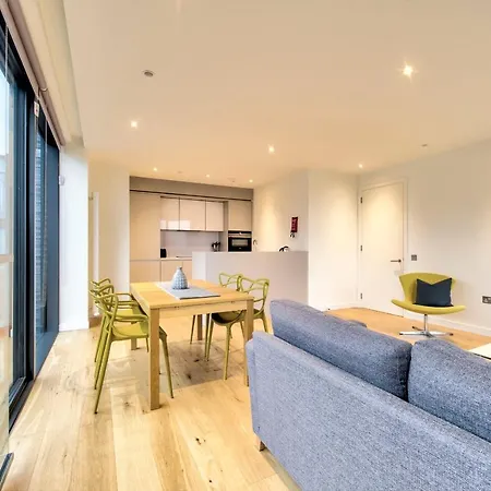 Guestready - Stylish Floor Apt In The Centre דירה אדינבורו