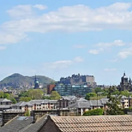 Dom wakacyjny Sunny House With Views To Skyline