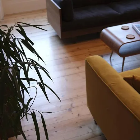 Contemporary Georgian 2bd Flat In Trendy Leith Edinburgh