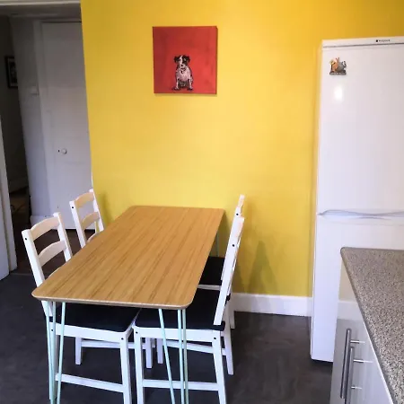 Spittal Street Residence, Spacious 2 Bedroom Close To Castle Апартаменты *