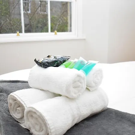 Grassmarket - Beautiful 1br In Grassmarket W Castle Views Edinburgh