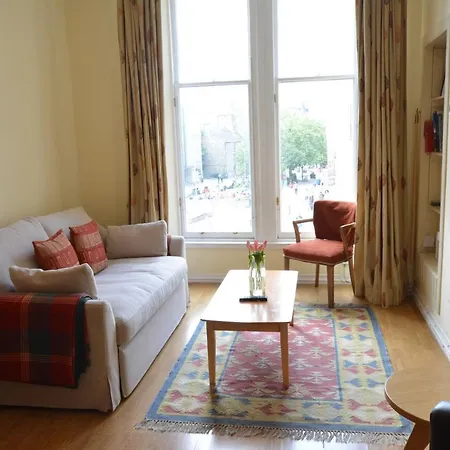 Apartment Old Town View - Picture Perfect! Edinburgh
