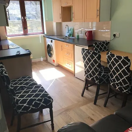Centre Old Town 3 Bedrooms * Edimburgo