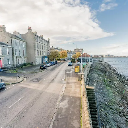 29 Trinity Crescent *