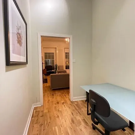 Luxury Georgian 2bedroom, Calton Hill 10 Mins Apartamento