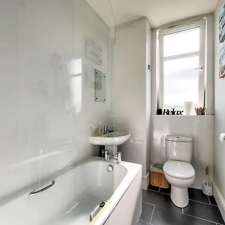 Guestready - Lovely 1 Bedroom Close To Centre Free On-street Parking Apartment *