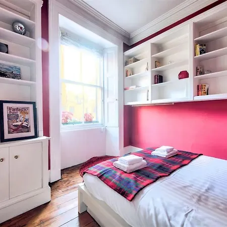 Guestready - 2br Next To The Castle - 4 Adults 1 Child * Edinburgh