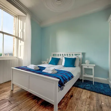 Guestready - 2br Next To The Castle - 4 Adults 1 Child Apartment Edinburgh