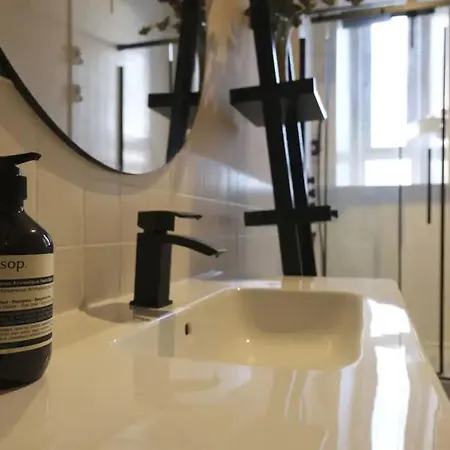 Contemporary Georgian 2bd Flat In Trendy Leith Apartment Edinburgh