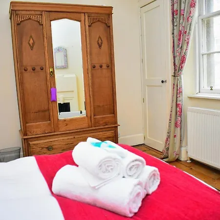 Apartment Castle Wynd - Historic Castle Views Central