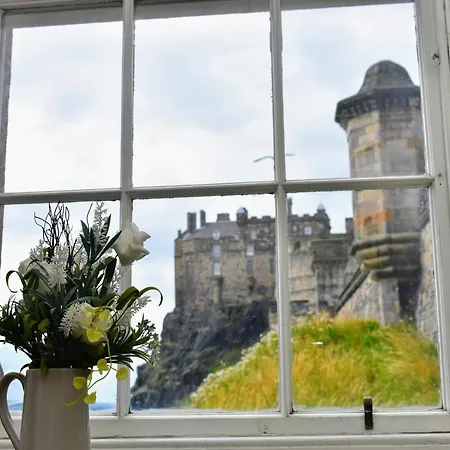 Castle Wynd - Historic Castle Views Central