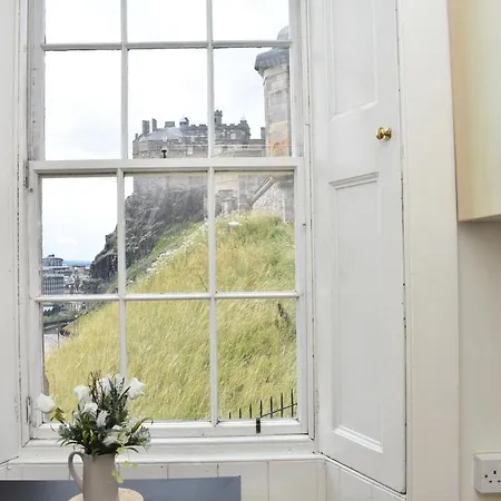 Apartment Castle Wynd - Historic Castle Views Central *