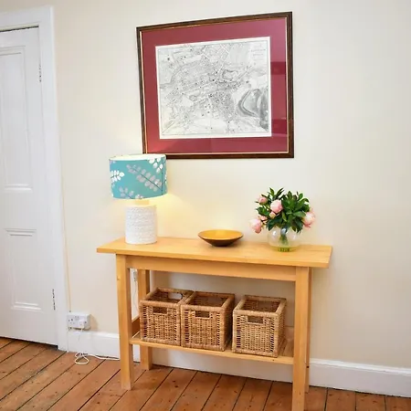Castle Wynd - Historic Castle Views Central Apartment
