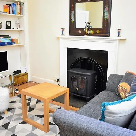 Castle Wynd - Historic Castle Views Central Apartment