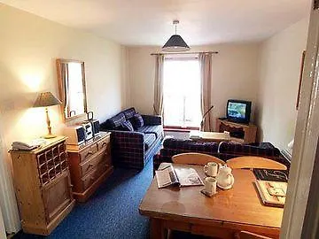 Fountain Court - Grove