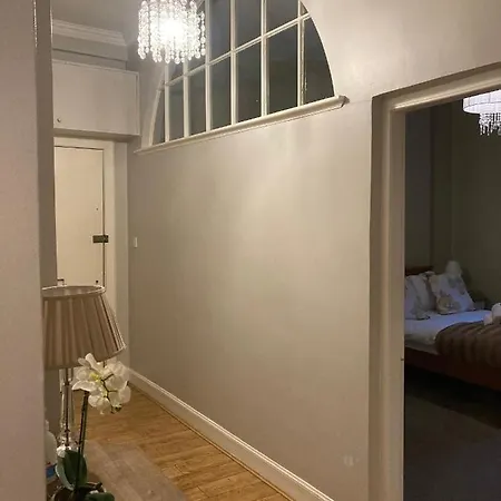 Blair Street Old Town Apartment