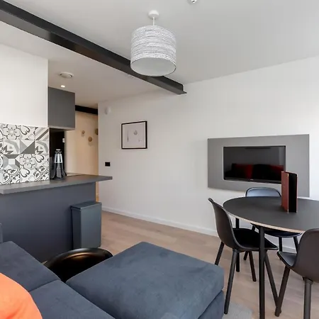 Destiny Scotland Market Street Apartment Edinburgh