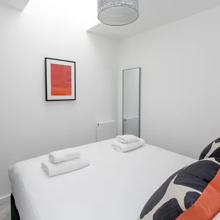 Destiny Scotland Market Street Apartment