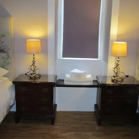 Old Town 163 * Edinburgh