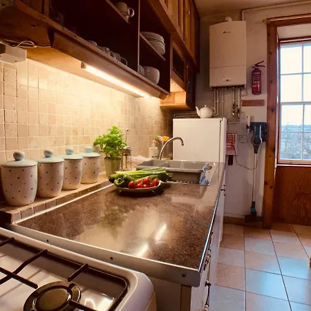 F2 Charming Centre Full Of Character Appartement