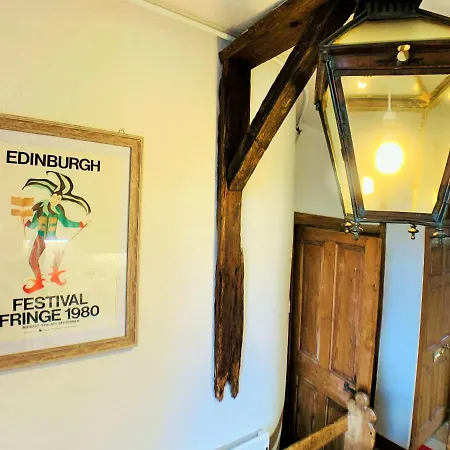 Appartement F2 Charming Centre Full Of Character *