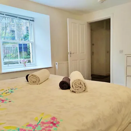 Amazing Apartments: Coinyie House - Royal Mile * Edinburgh