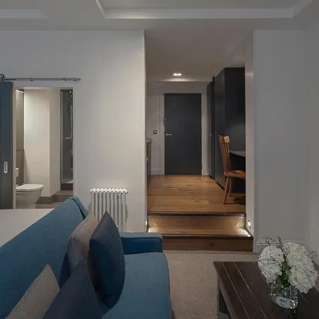 Cheval Old Town Chambers Apartahotel