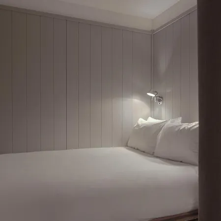 Cheval Old Town Chambers Apartahotel
