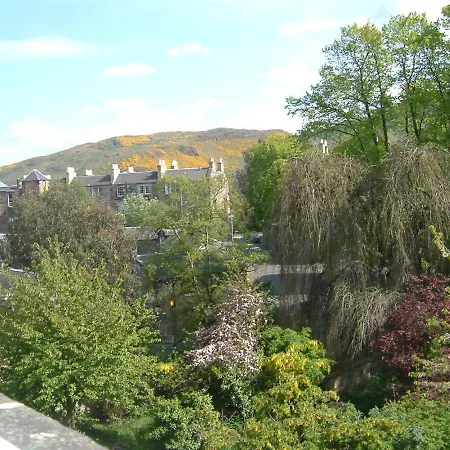 Terrace 2* Edinburgh