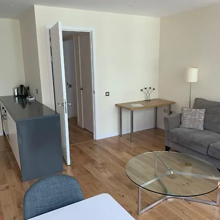 Quartermile 1 Bedroom - With Free Parking Included