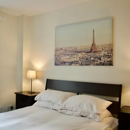 Modern 2 Bedroom Centre Flat * Edimburgo