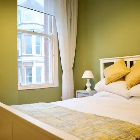 Traditional 2bd Flat Views Of Portobello Beach شقة *
