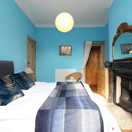Classic Flat Close To City Centre! Sale! Daire Edinburgh