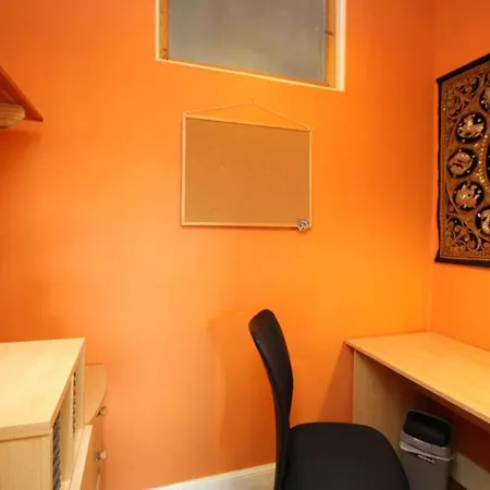 Classic Flat Close To City Centre! Sale! Edinburgh