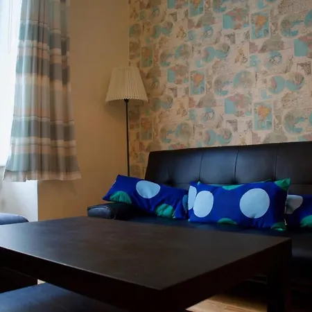 Apartment Central & Comfortable Flat - Sleeps 4 *