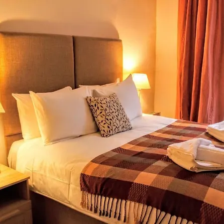 Traditional Georgian Flat In New Town * Edinburgh