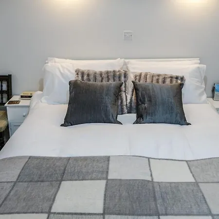 Apartamento Quiet Ground Floor Mews Flat And Parking Edimburgo