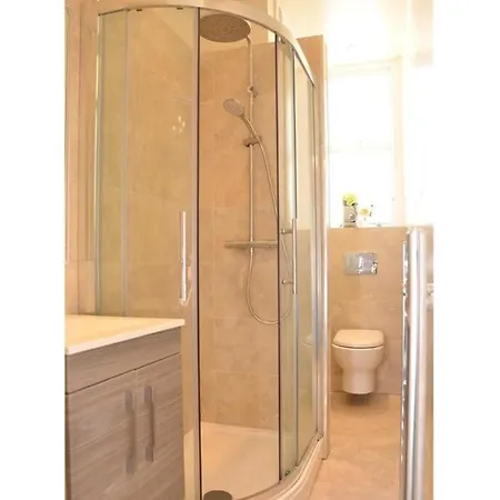 Apartment Traditional 2bd Flat Views Of Portobello Beach