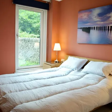 Apartment Super Central City - 1 Bedroom Sleeps 4